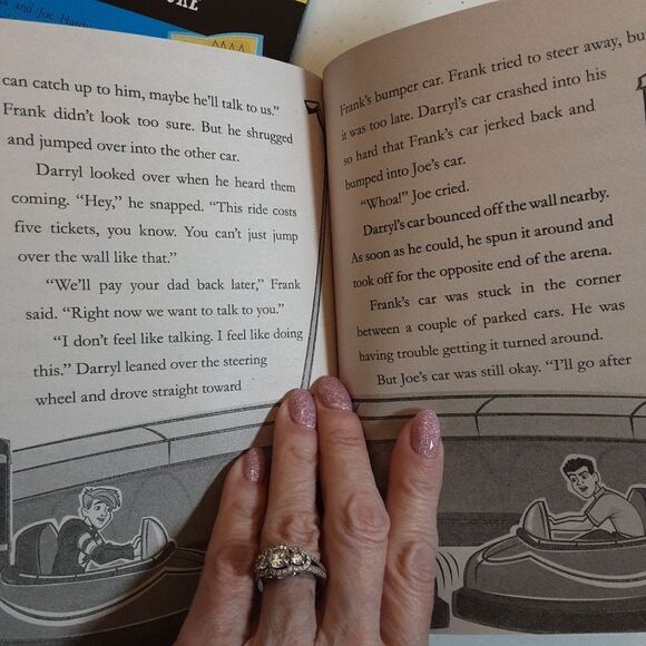 The Hardy‎ Boys Books Set of Three Paperbound - Picture 5 of 8